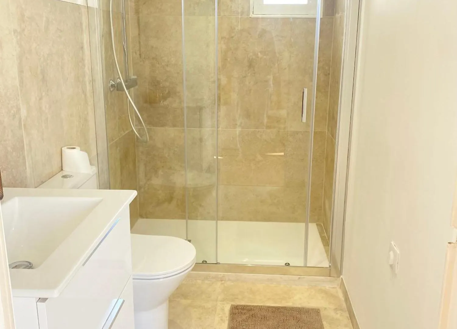 Great Flat! 10 Minute Walk From Train Station And Palais Daire Cannes